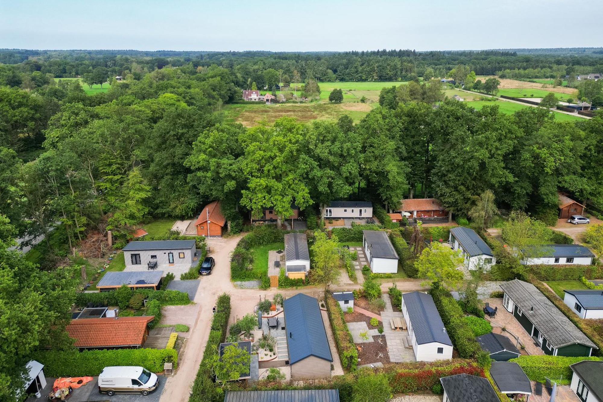 Modern Ingericht Chalet Op Groen Park Op De Veluwe Epe Exterior photo
